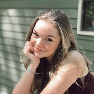 Meet your Posher, Jillian tate